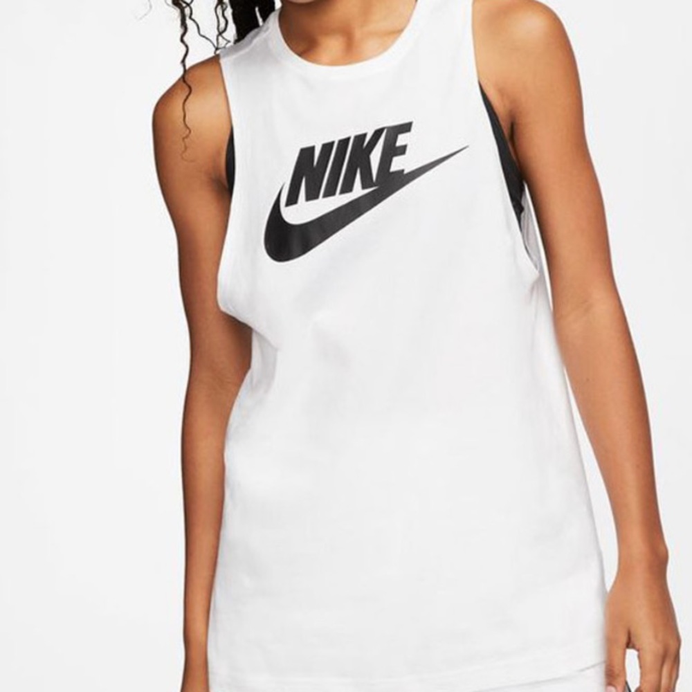 Nike Sportswear Muscle Sleeveless T-Shirt size medium 100% cotton